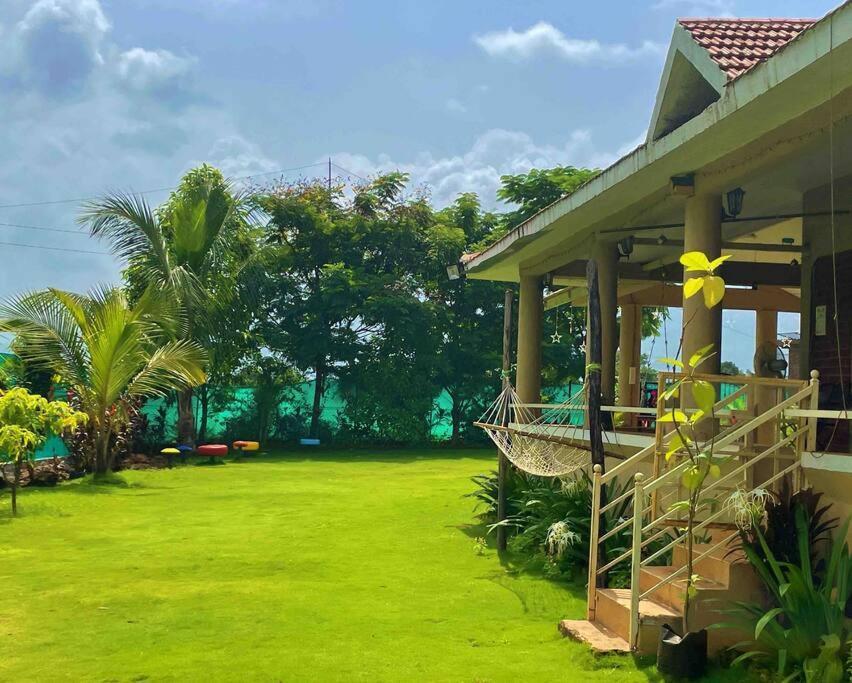 Shangri-La Valley Retreat Karjat Exterior foto